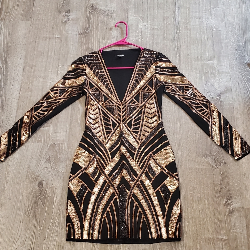 Black and gold sequin dress